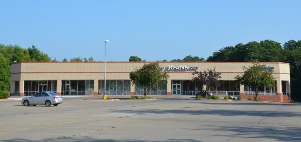 Former Joanns Clive